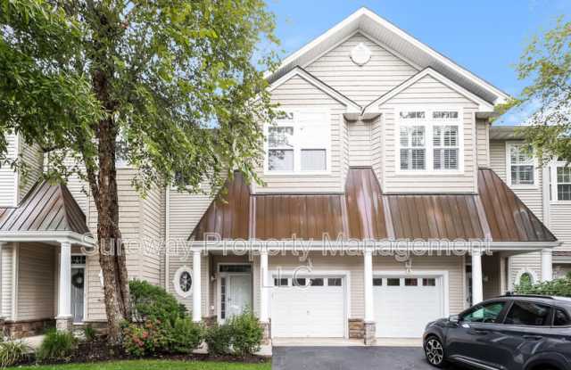 10 Sea Breeze Court - 10 Sea Breeze Court, Manahawkin, NJ 08050