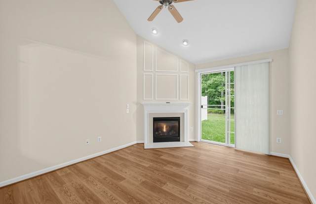 Charming 3BR Townhome for 55+ community in Odenton Gallery 1