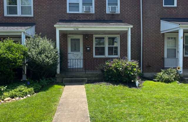 3 Bedroom, 2 Bath Townhome in Towson, with Off Street Parking photos photos