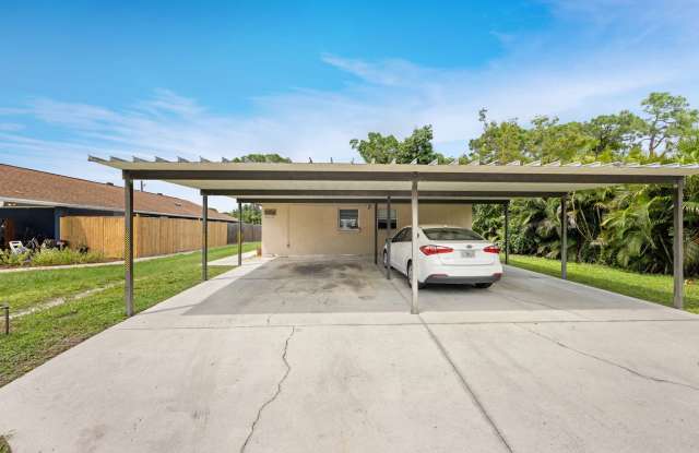 Two Bedroom Duplex in Bonita Springs Gallery 3