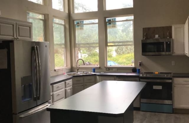 471 MountainView St Copper - 471 Mountain View Street, Oregon City, OR 97045