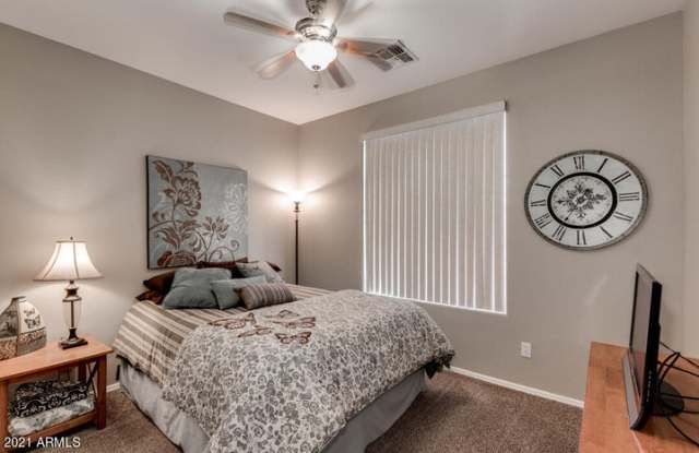 13546 W Port Royale Ln Gallery 2