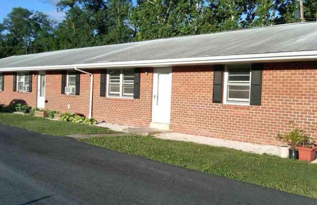 1002 North U.S. 15 - 1002 photos photos