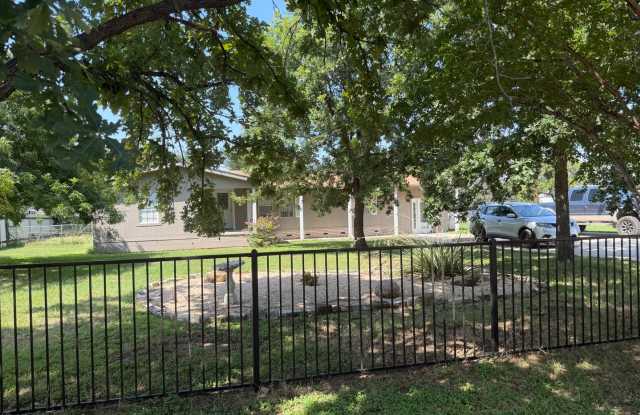 1/2 Acre lot with updated 3 bedroom/2 bath modular home + guest house photos photos 1/2 Acre lot with updated 3 bedroom/2 bath modular home + guest house photos photos