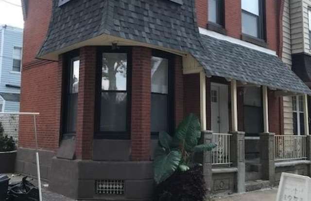 1600 ROWAN Street photos photos