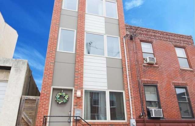 Gorgeous 3-Bed/2.5-Bath Townhome in South Philadelphia! Available August 1st! photos photos