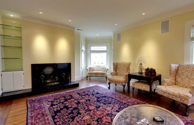 STUNNING 2/2 W/ Dining Room and LARGE Attic. Garage! Chef's Kitchen! photos photos