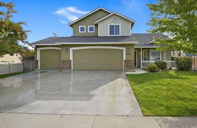 Spacious 4-Bedroom Home with 3-Car Garage Gallery 1