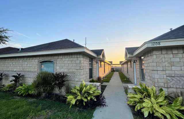 1208 South Diplomat Drive photos photos