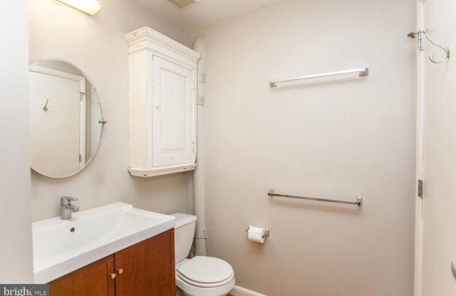1210 BUTTONWOOD STREET photos photos