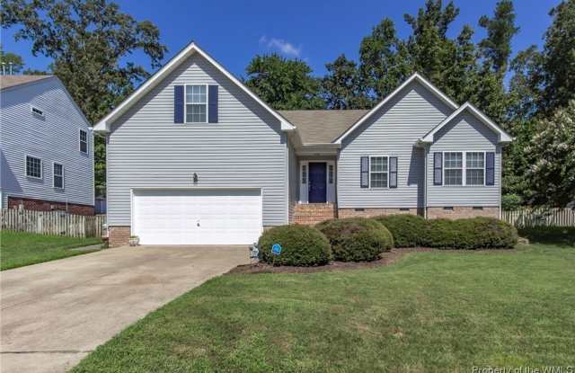 Beautiful 4-Bedroom Home with Spacious Backyard! photos photos