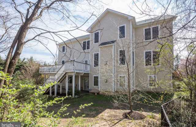 8638 DOGWOOD LANE Gallery 4