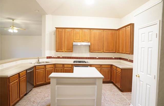 6421 Eagle Creek Drive Gallery 2