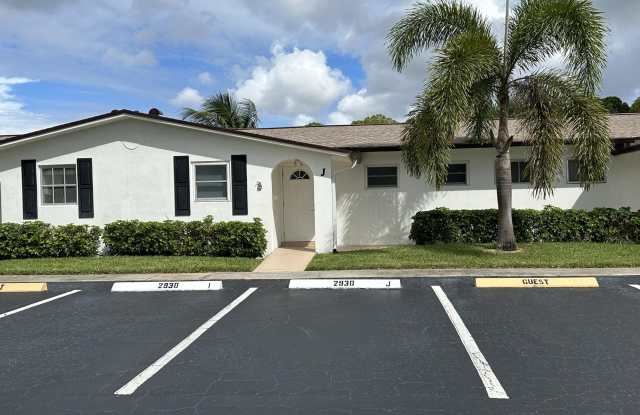 2930 Crosley Drive E photos photos