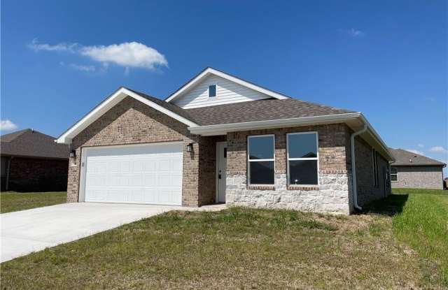 900  S Green Heron  LN - 900 S Green Heron Lane, Benton County, AR 72761