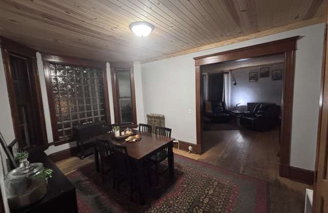 1113 E 4th Street #1 Gallery 2