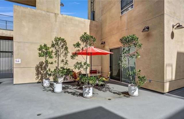 1401 Mission St Unit 105 Gallery 1