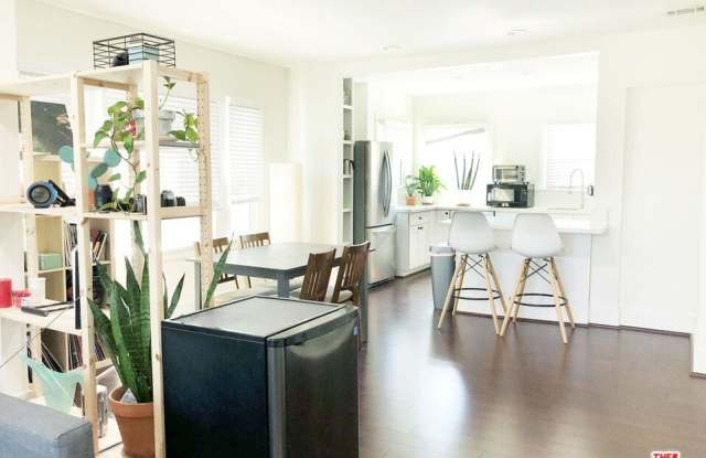 2419 3Rd Ave photos photos