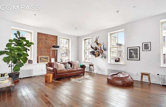 53 Howard Street Gallery 2