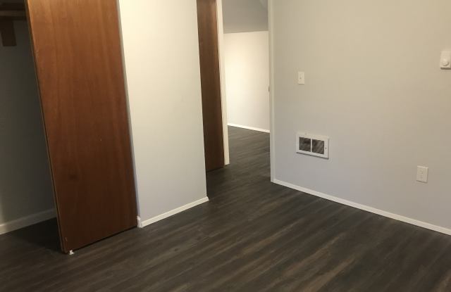 1003 S 59th St Gallery 2