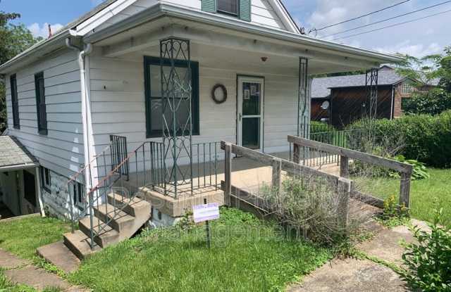 2071 Broadhead Rd photos photos