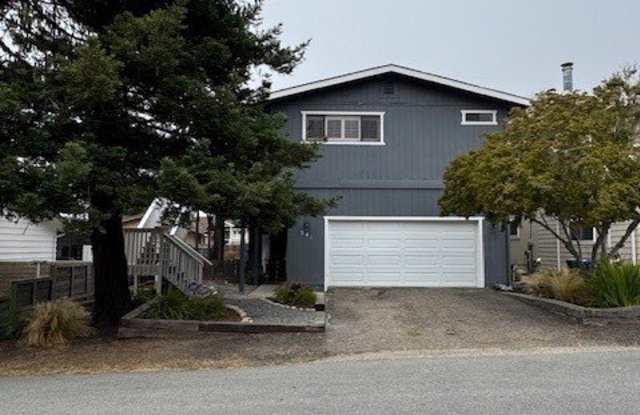 541 Leighton Street - 541 Leighton Street, Cambria, CA 93428