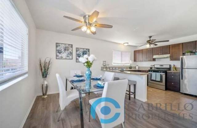 4523 Winona Avenue photos photos