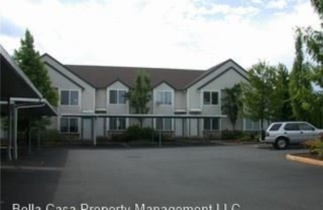 2501 E 2nd St #5 - 2501 East 2nd Street, Newberg, OR 97132