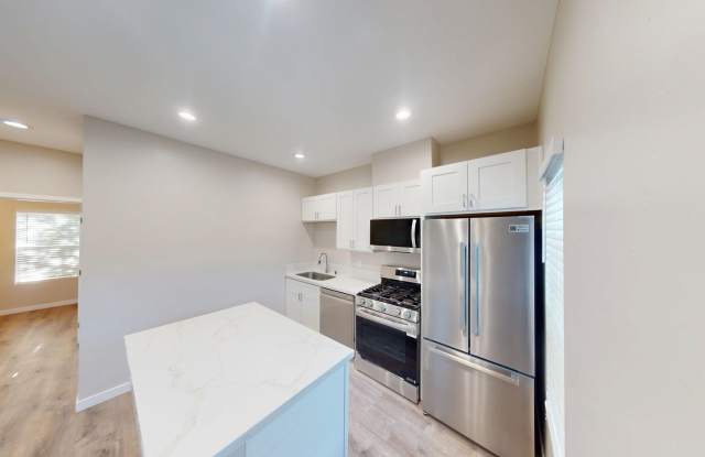 Updated 3 Bed / 2 Bath on Ewing! (Lease out, pending signatures. Check back in a few days!) Gallery 3