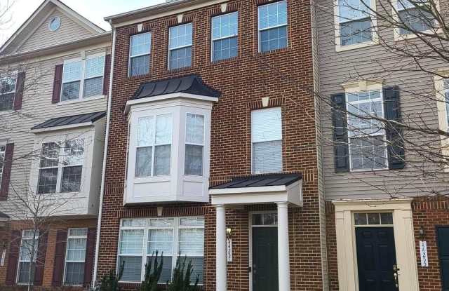 44257 HURON TERRACE Gallery 2