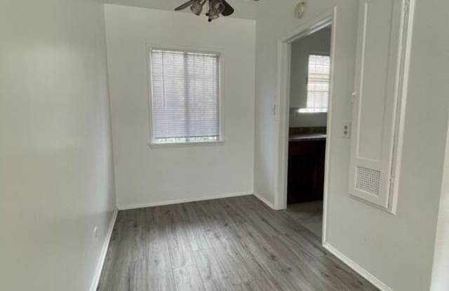 10812 S Manhattan Pl photos photos