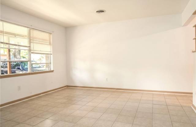2121 Circle Drive Gallery 2