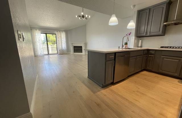 1310 Ridge Court photos photos