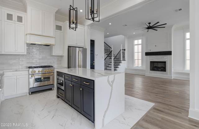 325 Bozeman Trail Gallery 3