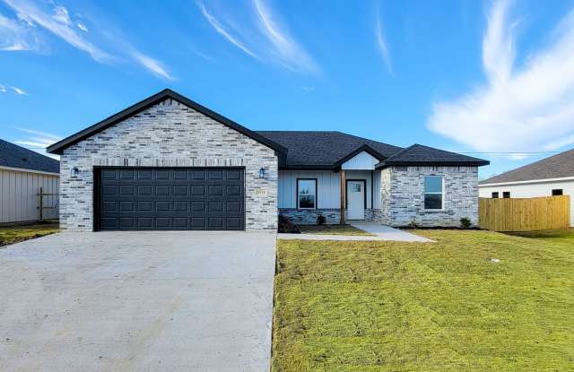 Beautiful 3 Bedroom 2 Bath Home!! photos photos