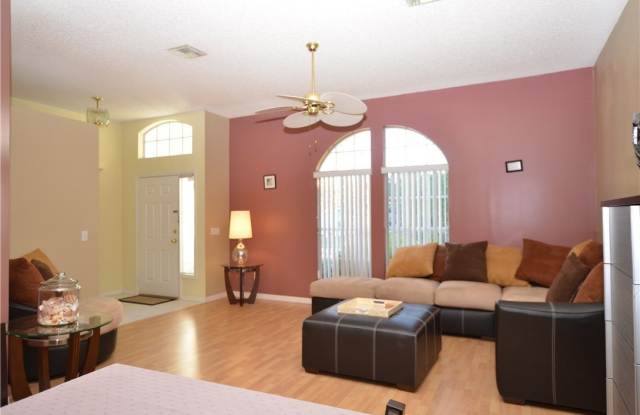 155 Midvale Terrace Gallery 4