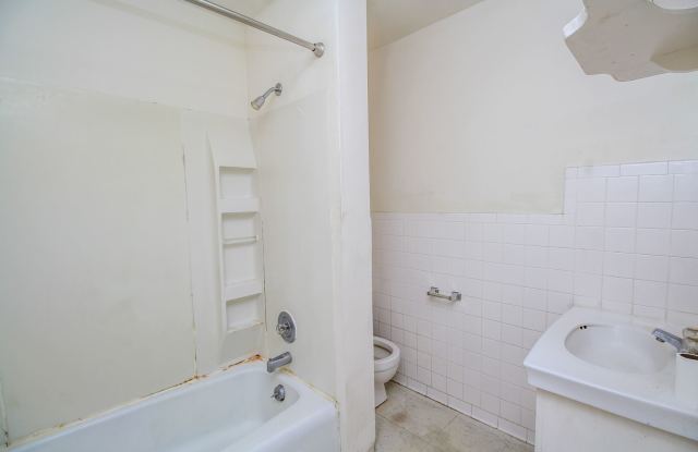 6 Bed 3 Bath House on East Campus! Gallery 3