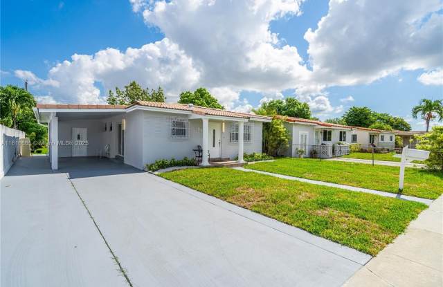 685 W 35th St - 685 West 35th Street, Hialeah, FL 33012