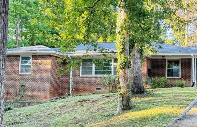 2354 Greenglade Road NE Gallery 1