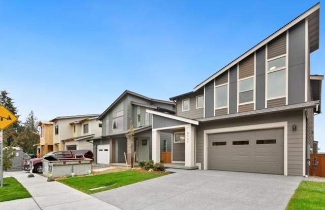 Air Conditioned 4 bed Home in Snohomish near park & ride with beautiful views!!!! Gallery 4