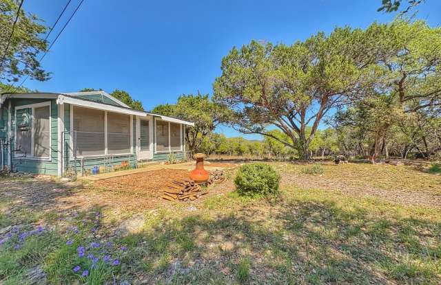Cute country cottage, utilities included! photos photos