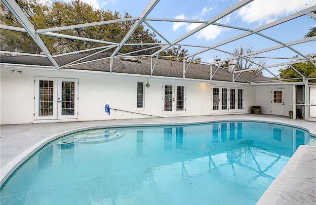 1800 KING ARTHUR CIRCLE Gallery 4