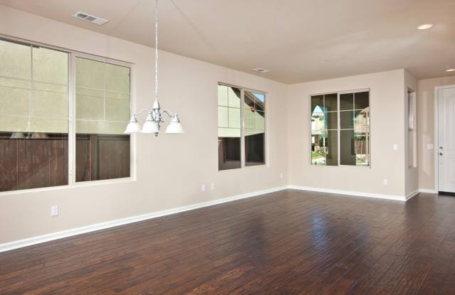 Highly sought after 4 Bedroom 3 Bath Luxurious Home in the La Costa Ridge Area, close to schools and more Gallery 4