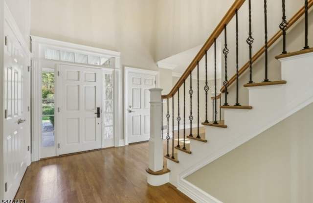 5 Winding Way Gallery 4