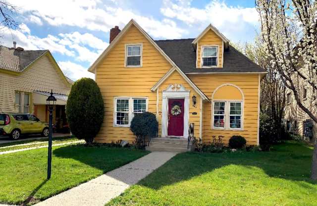 Quaint 3 Bed, 2 Bath Home photos photos