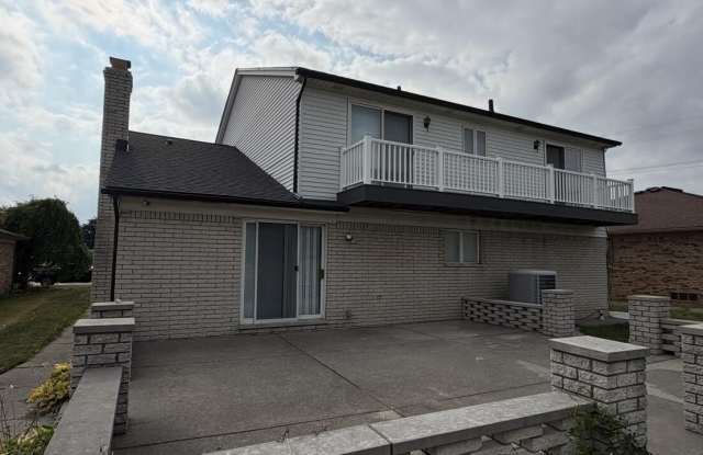 36868 Melbourne Drive Gallery 3