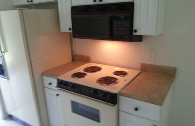 6312 Broyhill Ct Gallery 2