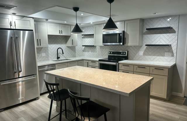 7930 E CAMELBACK Road Gallery 4