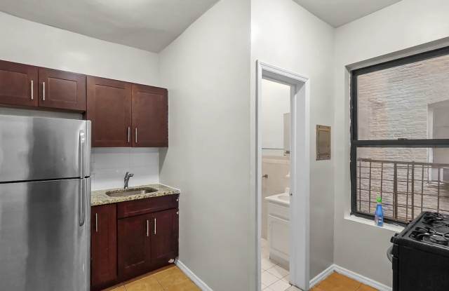 216 W 145th St Apt 22D Gallery 1