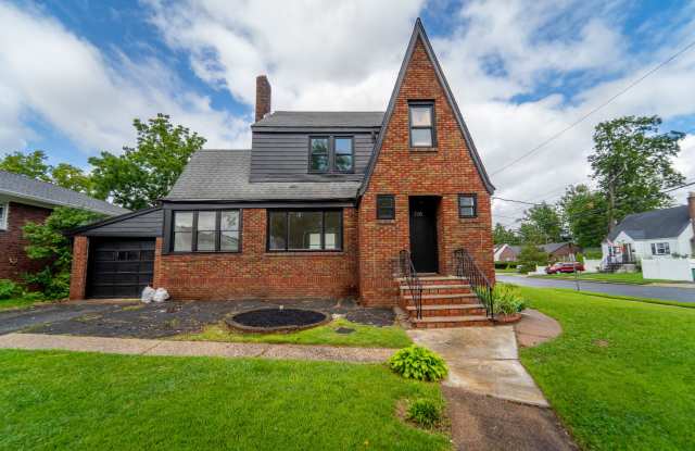 2215 N Wood Ave photos photos